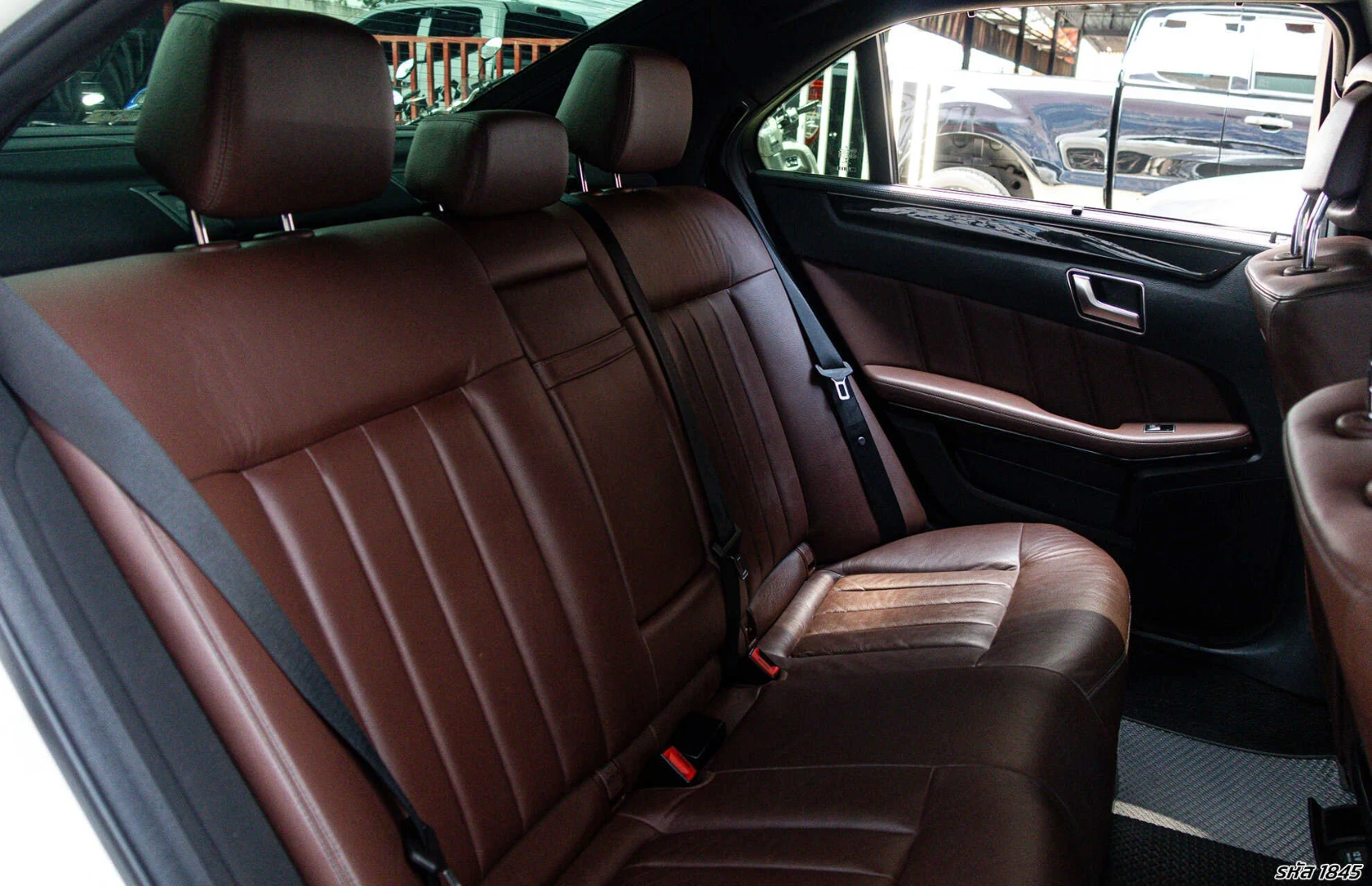 Mercedes-Benz E300 2.2 BLUETEC HYBRID AMG DYNAMIC - ภาพย่อที่ 14