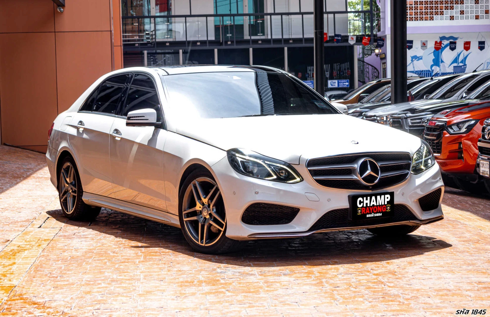 Mercedes-Benz E300 2.2 BLUETEC HYBRID AMG DYNAMIC - ภาพย่อที่ 3