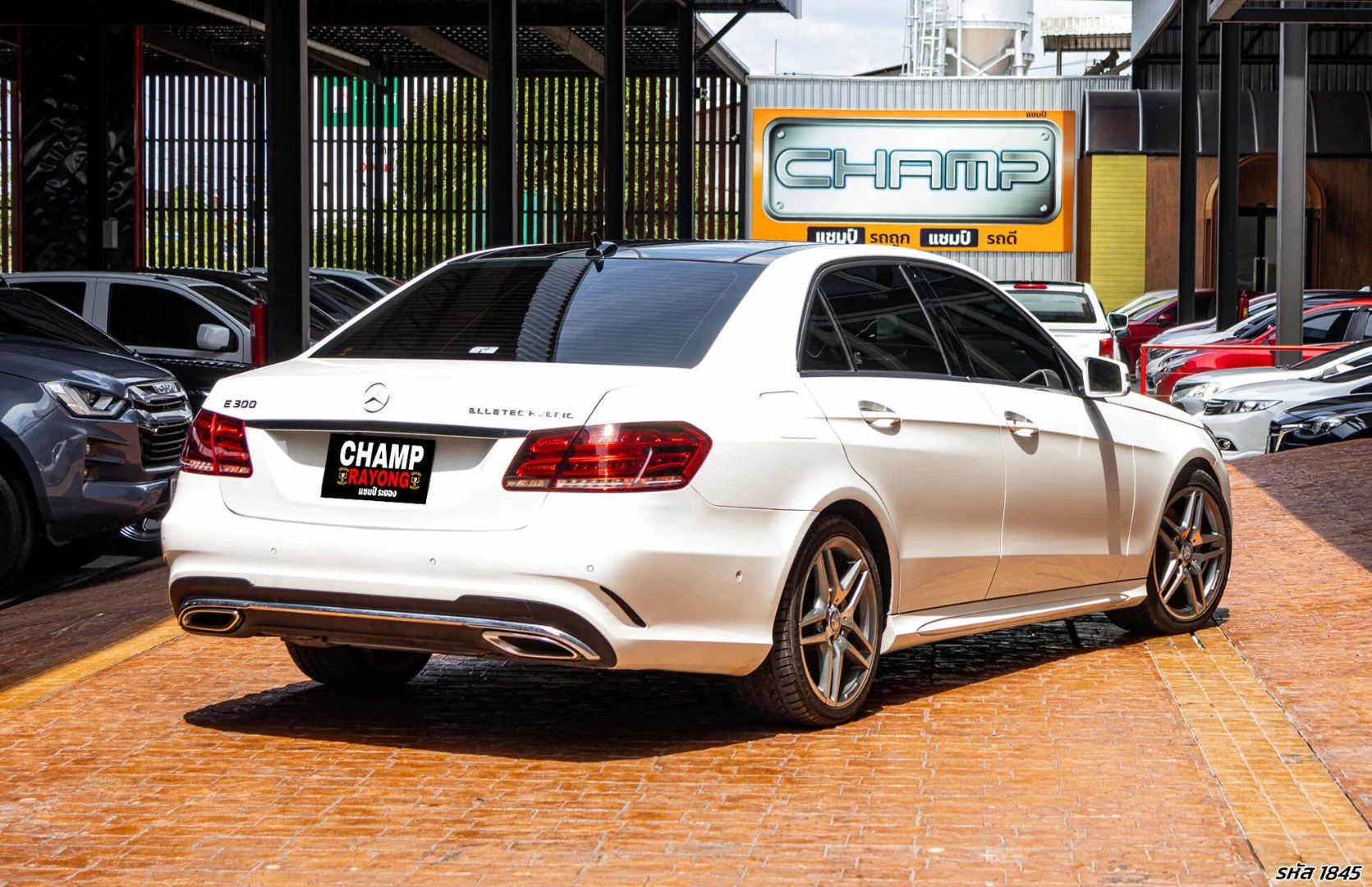 Mercedes-Benz E300 2.2 BLUETEC HYBRID AMG DYNAMIC - ภาพย่อที่ 8