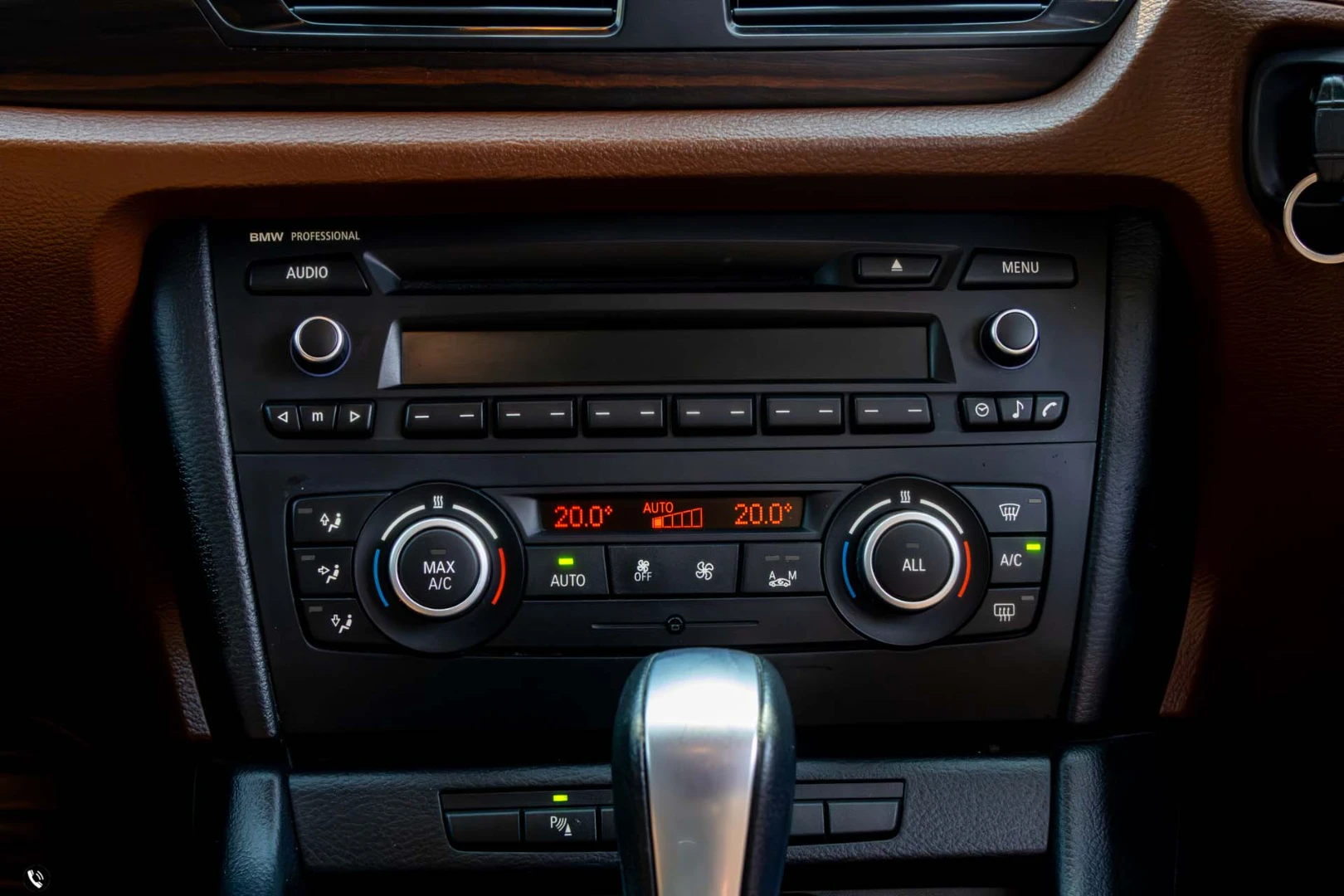 BMW X1 2.0 SDRIVE18I XLINE - ภาพย่อที่ 20