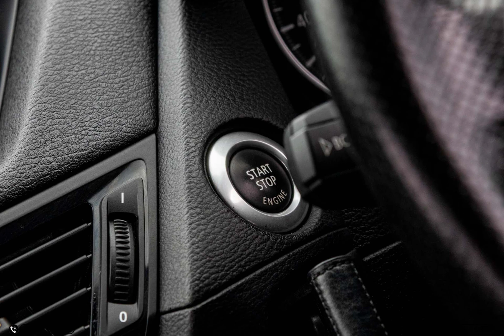 BMW X1 2.0 SDRIVE18I M SPORT - ภาพย่อที่ 24