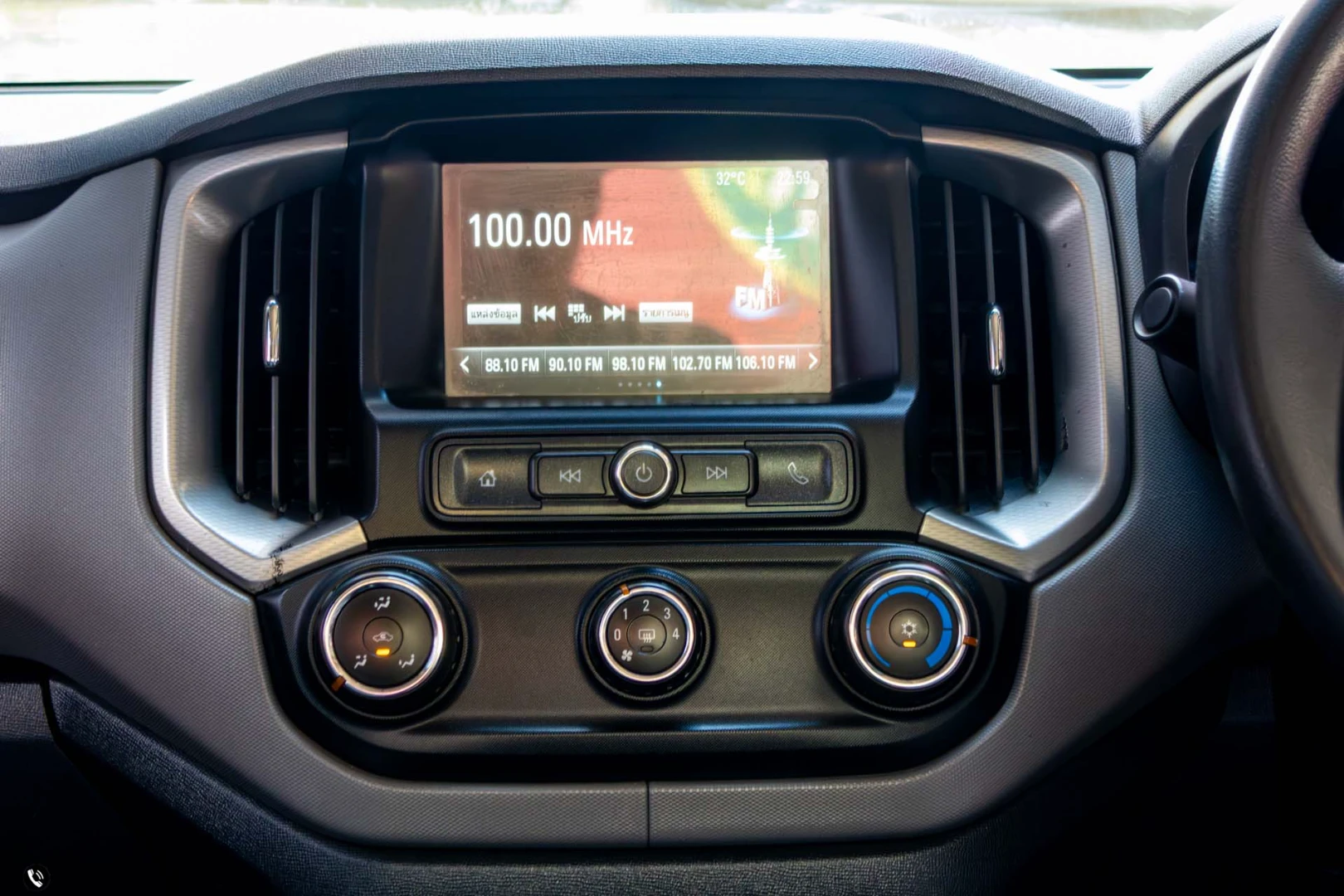 Chevrolet COLORADO NEW X-CAB 2.5 LT - ภาพย่อที่ 16