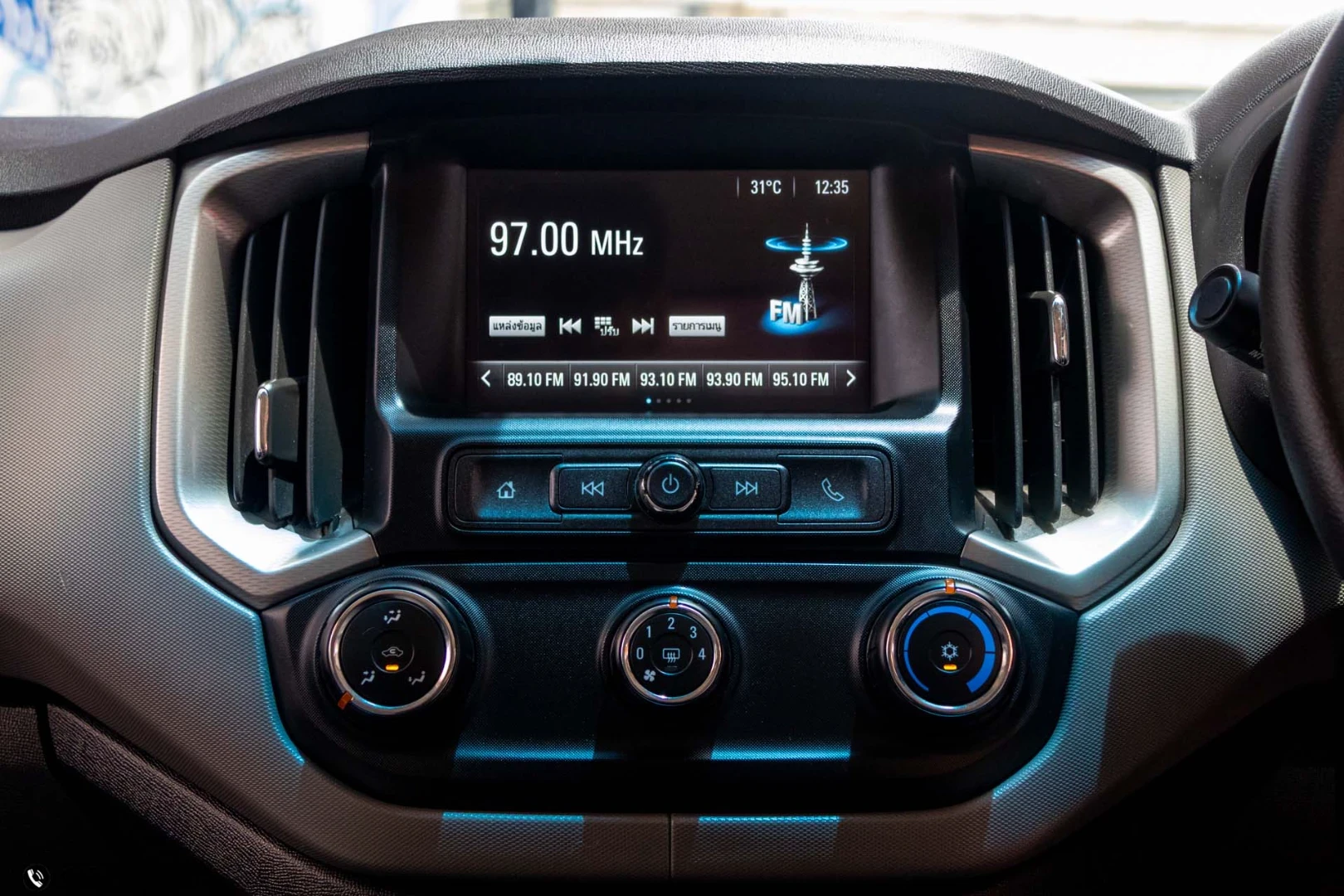 Chevrolet COLORADO NEW C-CAB 2.5 LT Z71 - ภาพย่อที่ 17