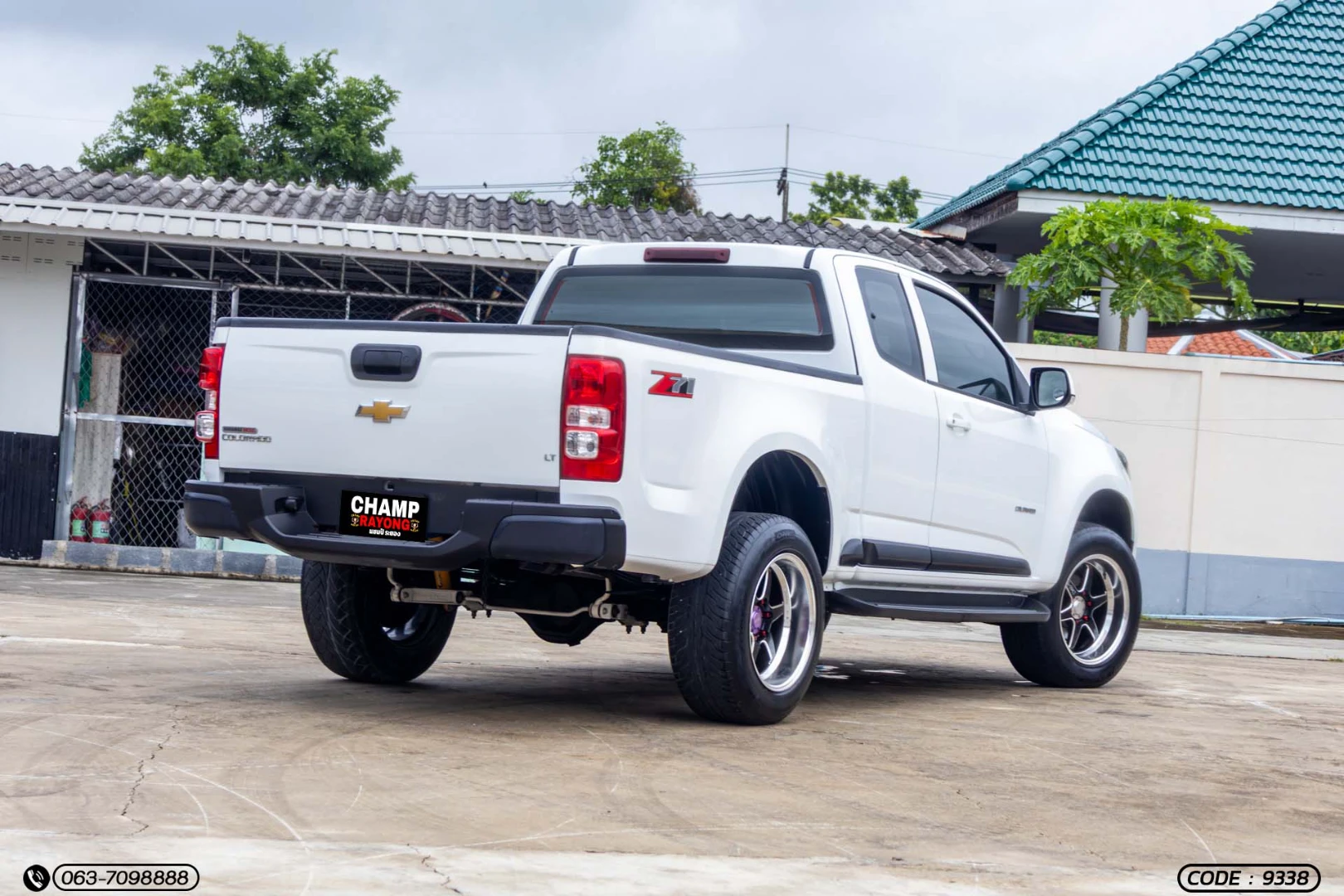 Chevrolet COLORADO NEW X-CAB 2.5 LT Z71 - ภาพย่อที่ 8