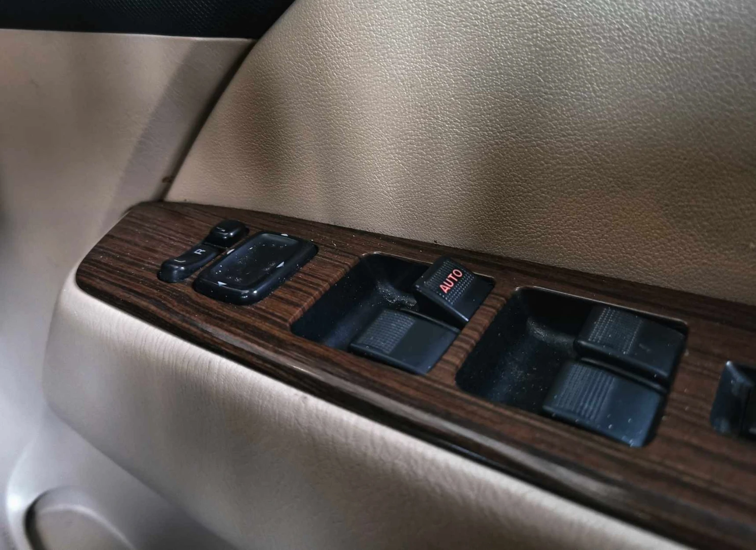 Ford EVEREST 3.0 LTD 4WD NAVI (MY12) - ภาพย่อที่ 10