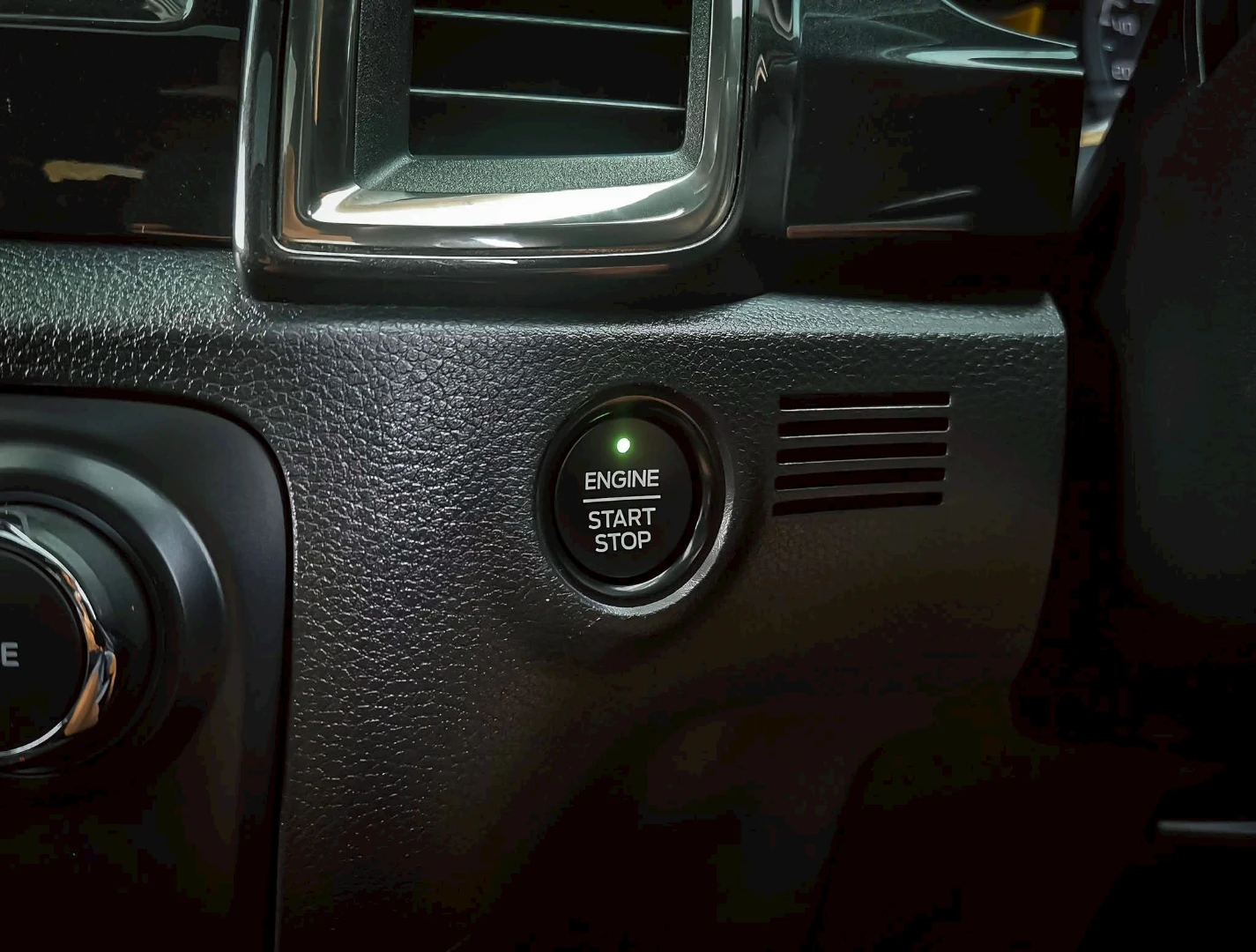 Ford EVEREST 2.0 BI-TURBO TITANIUM+ 4WD (MY18) - ภาพย่อที่ 12