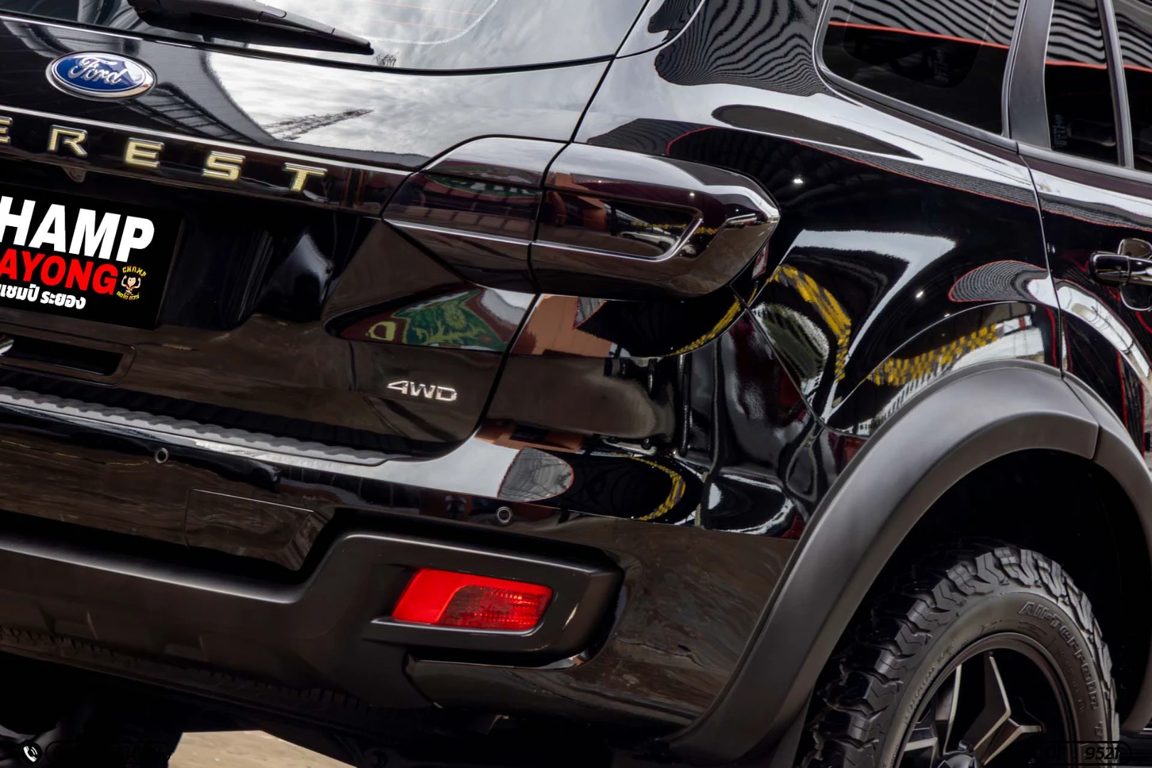 Ford EVEREST 2.0 BI-TURBO TITANIUM+ 4WD (MY22) - ภาพย่อที่ 11