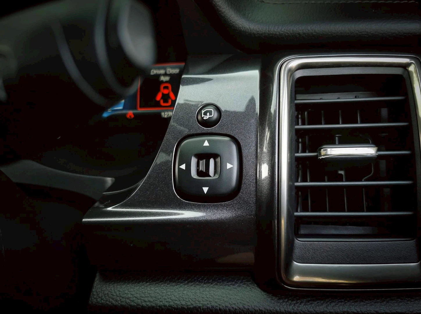 Ford EVEREST 2.0 BI-TURBO TITANIUM+ 4WD (MY18) - ภาพย่อที่ 13