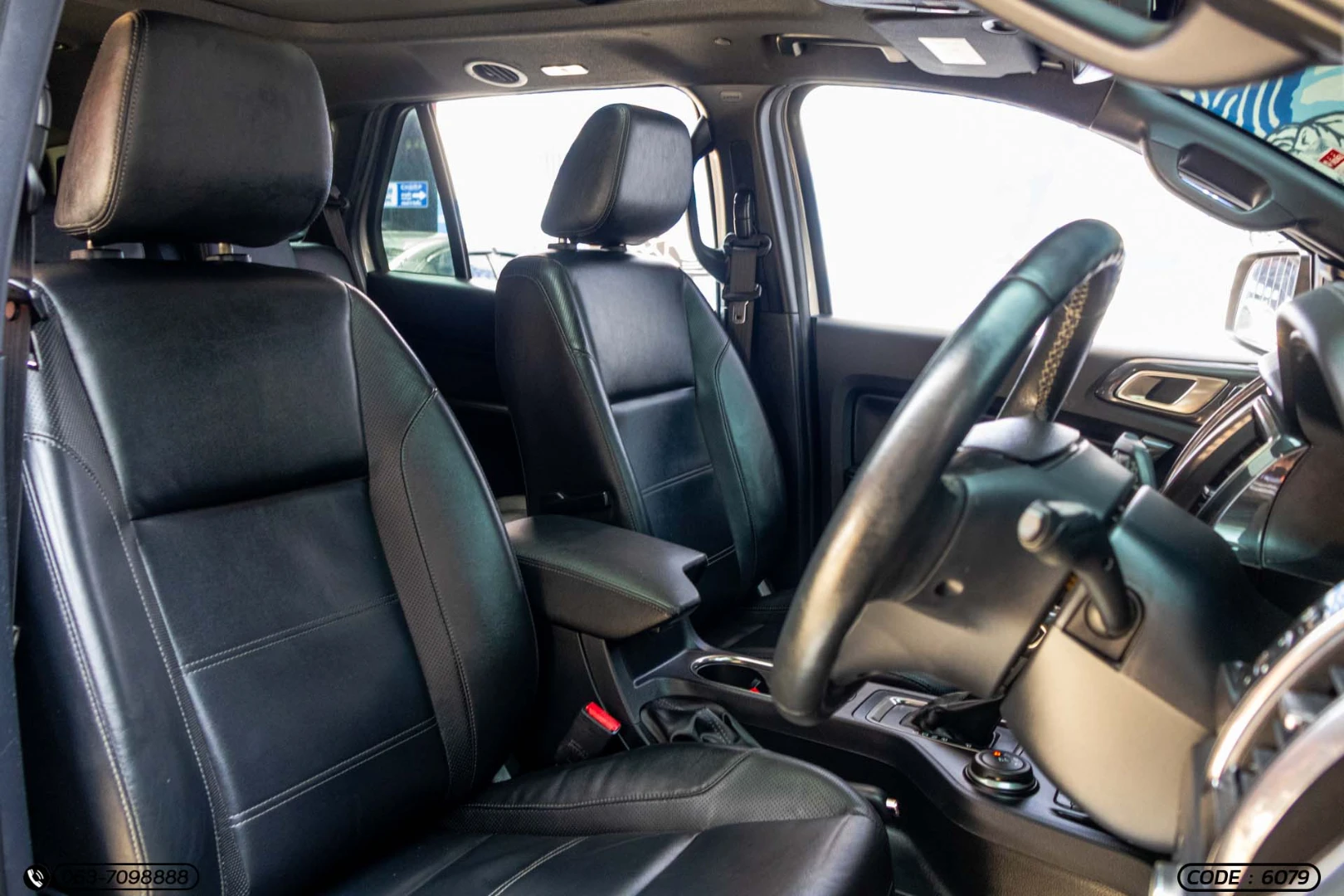 Ford EVEREST 2.0 BI-TURBO TITANIUM+ 4WD (MY18) - ภาพย่อที่ 11