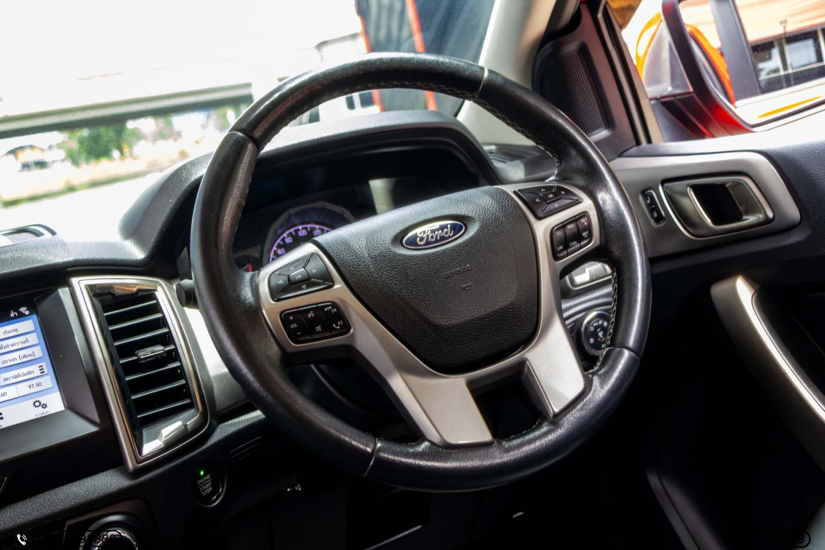 Ford RANGER ALL-NEW DOUBLE CAB 2.0 TURBO LIMITED HI-RIDER (MY18) - ภาพย่อที่ 16