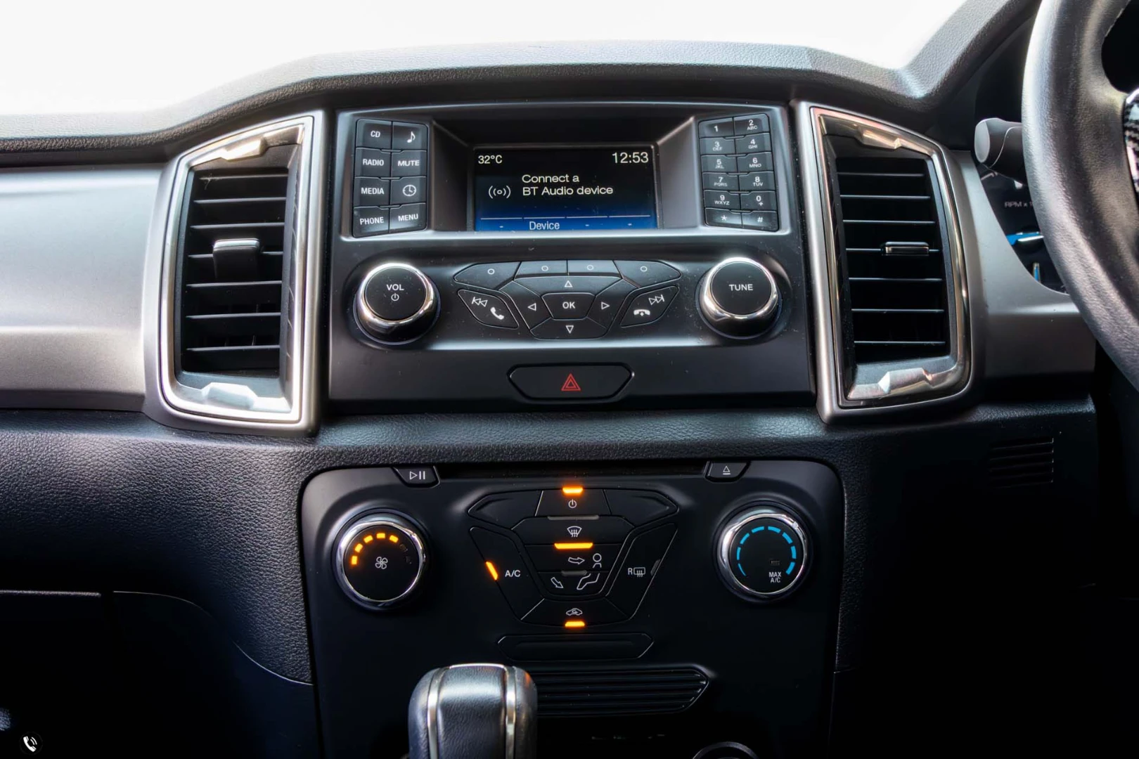 Ford RANGER ALL-NEW OPEN CAB 2.2 HI-RIDER XLT (MY18) (MNC) - ภาพย่อที่ 18