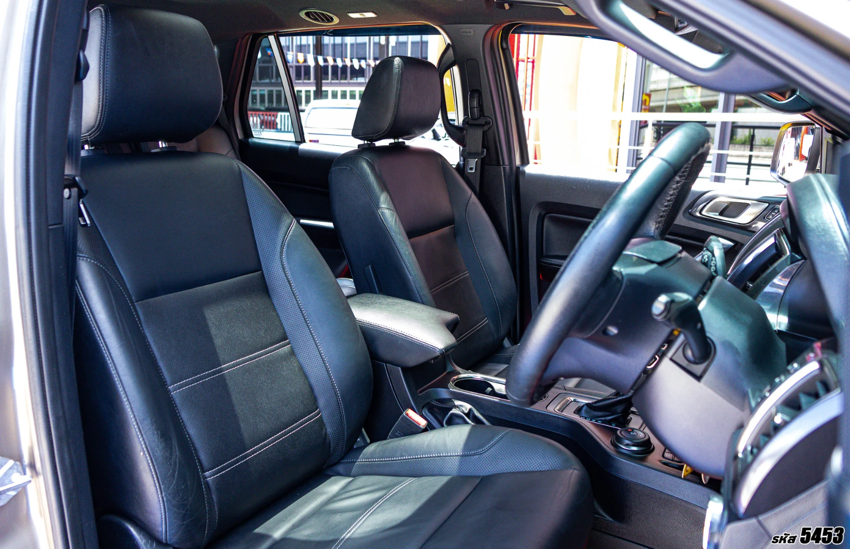 Ford EVEREST 2.0 BI-TURBO TITANIUM+ 4WD (MY18) - ภาพย่อที่ 13