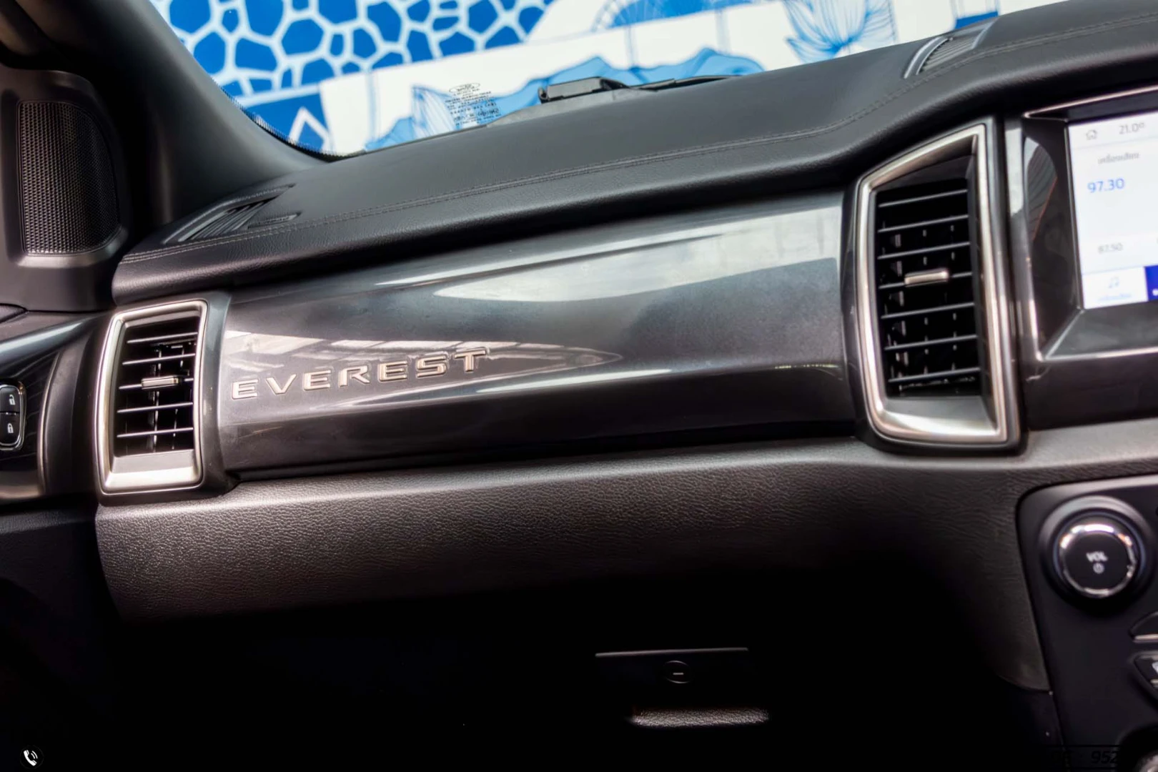 Ford EVEREST 2.0 BI-TURBO TITANIUM+ 4WD (MY22) - ภาพย่อที่ 20