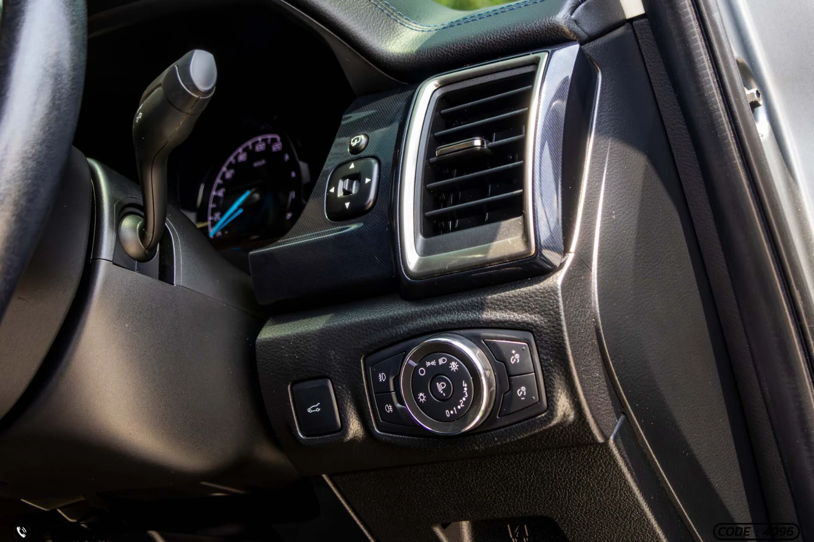 Ford EVEREST 2.0 TURBO TITANIUM SPORT (MY18) (MNC) - ภาพย่อที่ 21