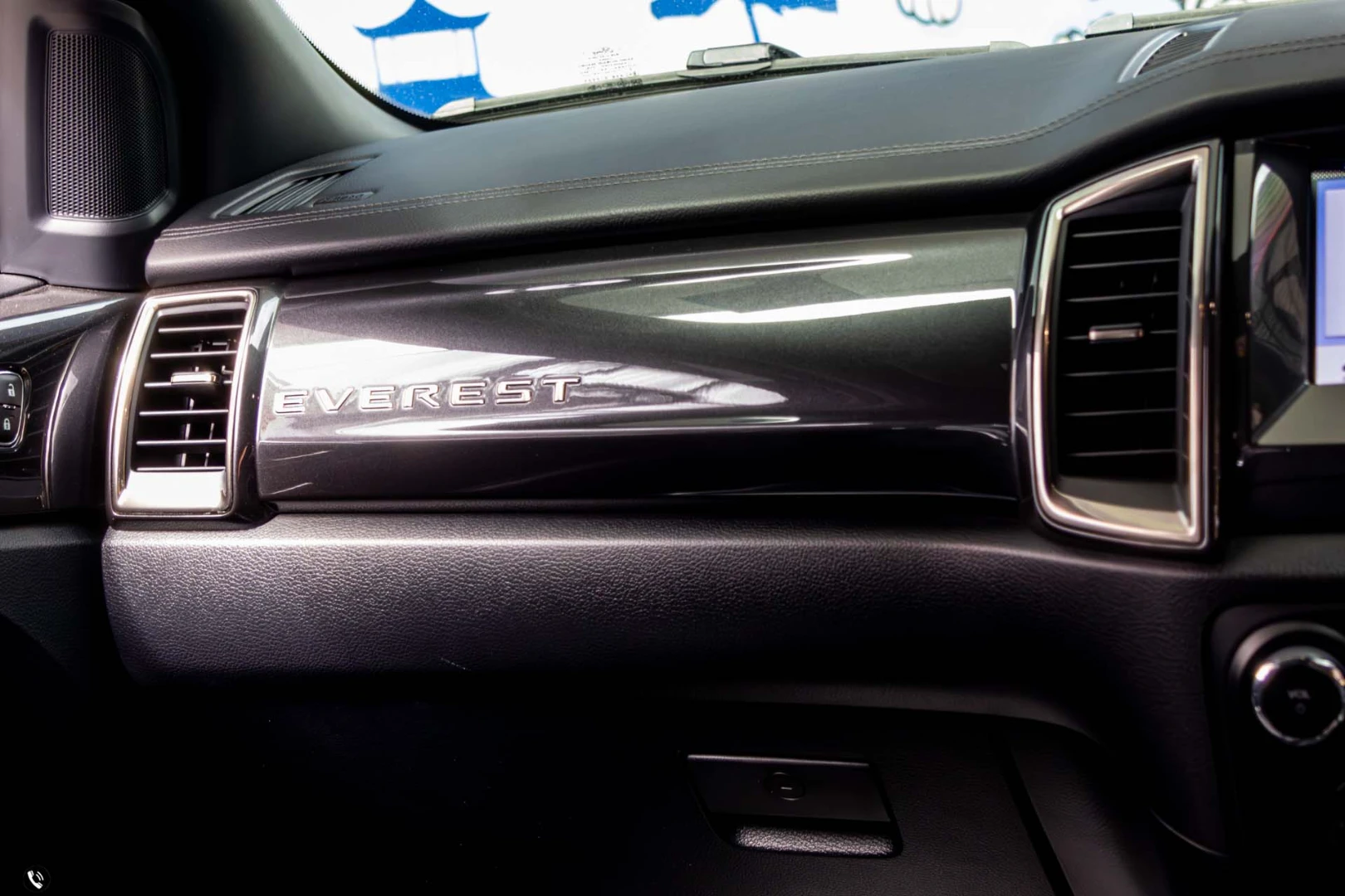 Ford EVEREST 2.0 TURBO TITANIUM (MY18) - ภาพย่อที่ 21
