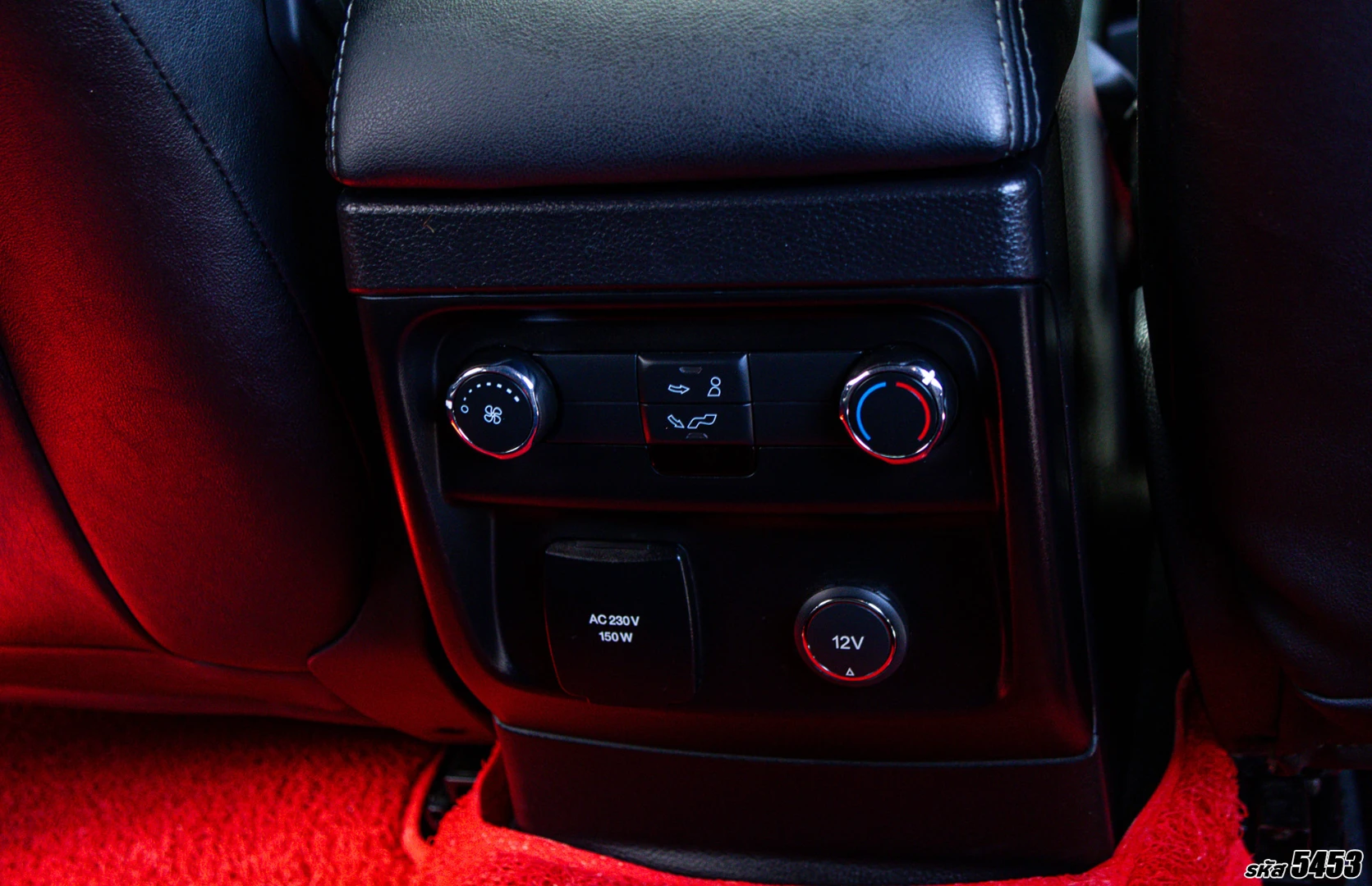 Ford EVEREST 2.0 BI-TURBO TITANIUM+ 4WD (MY18) - ภาพย่อที่ 16