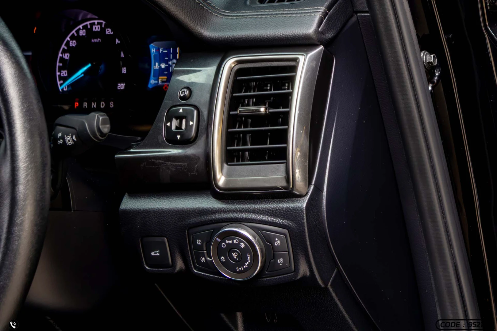 Ford EVEREST 2.0 BI-TURBO TITANIUM+ 4WD (MY22) - ภาพย่อที่ 24