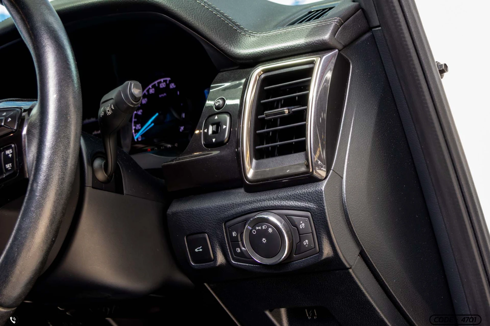 Ford EVEREST 2.0 TURBO TITANIUM (MY18) - ภาพย่อที่ 25