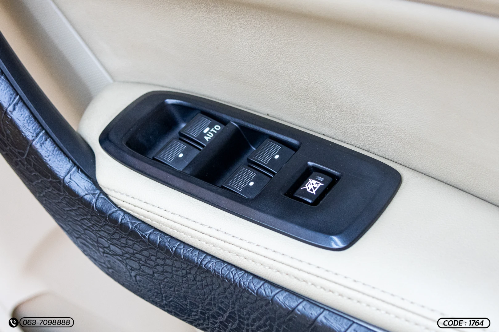 Ford EVEREST 3.2 TITANIUM 4WD (MY15) - ภาพย่อที่ 22