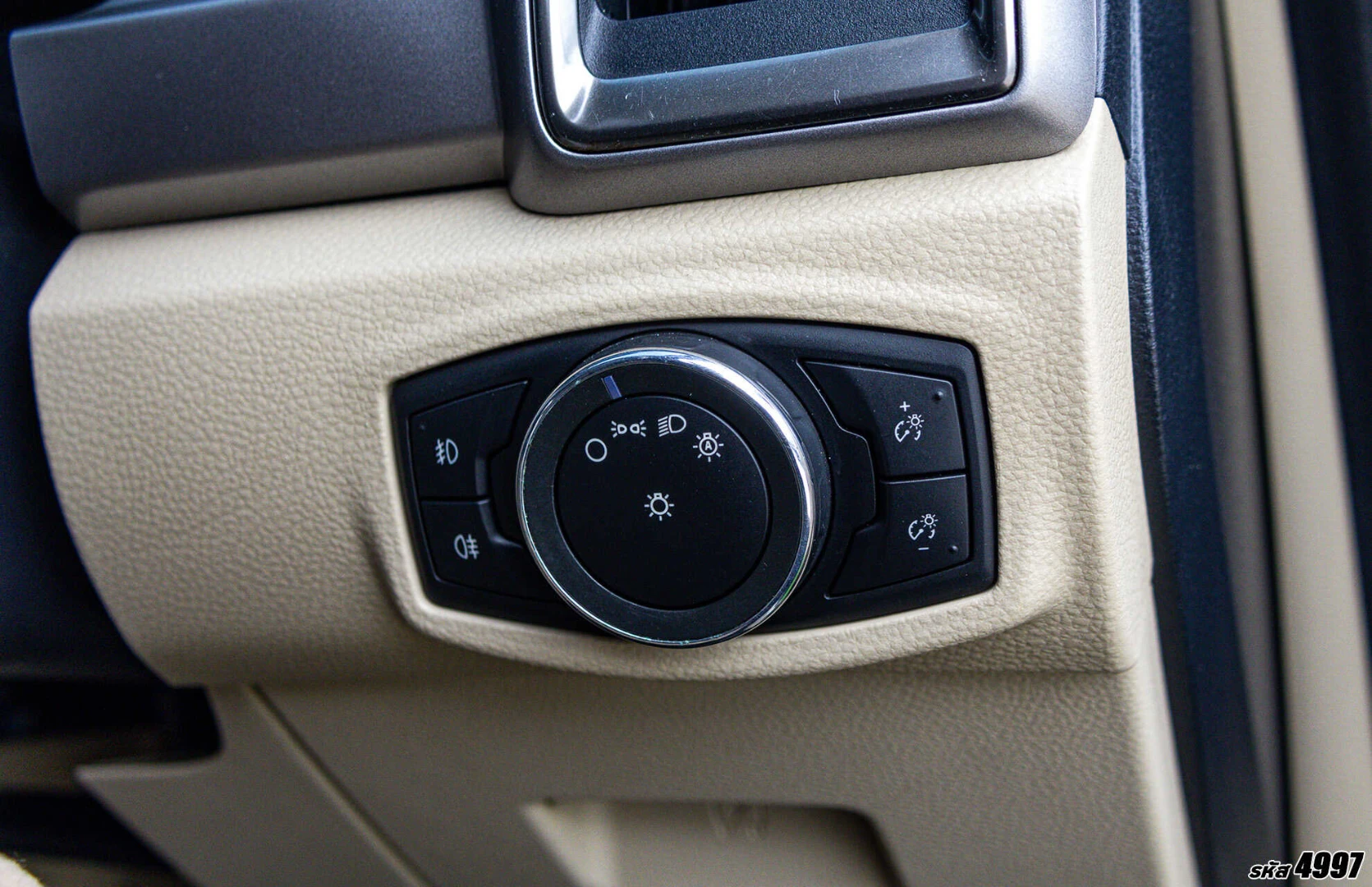 Ford EVEREST 2.2 TITANIUM (MY15) - ภาพย่อที่ 24