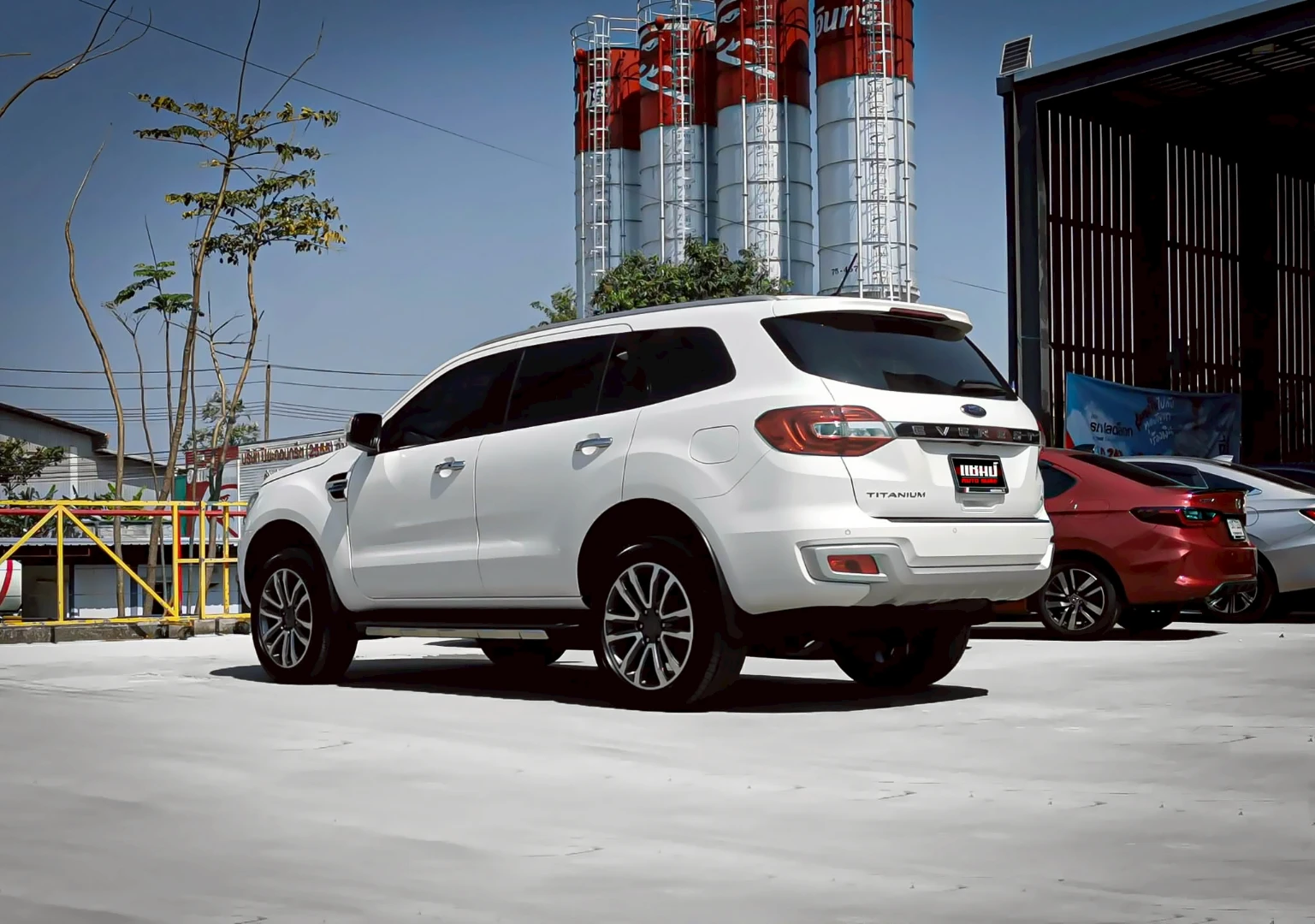 Ford EVEREST 2.0 BI-TURBO TITANIUM+ 4WD (MY18) - ภาพย่อที่ 4