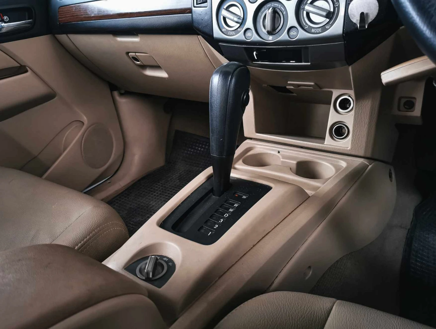 Ford EVEREST 3.0 LTD 4WD NAVI (MY12) - ภาพย่อที่ 9