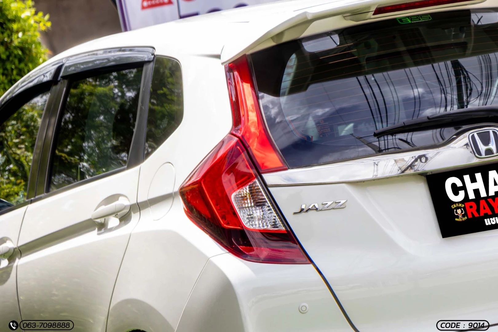 Honda JAZZ 1.5 SV (MY14) - ภาพย่อที่ 10