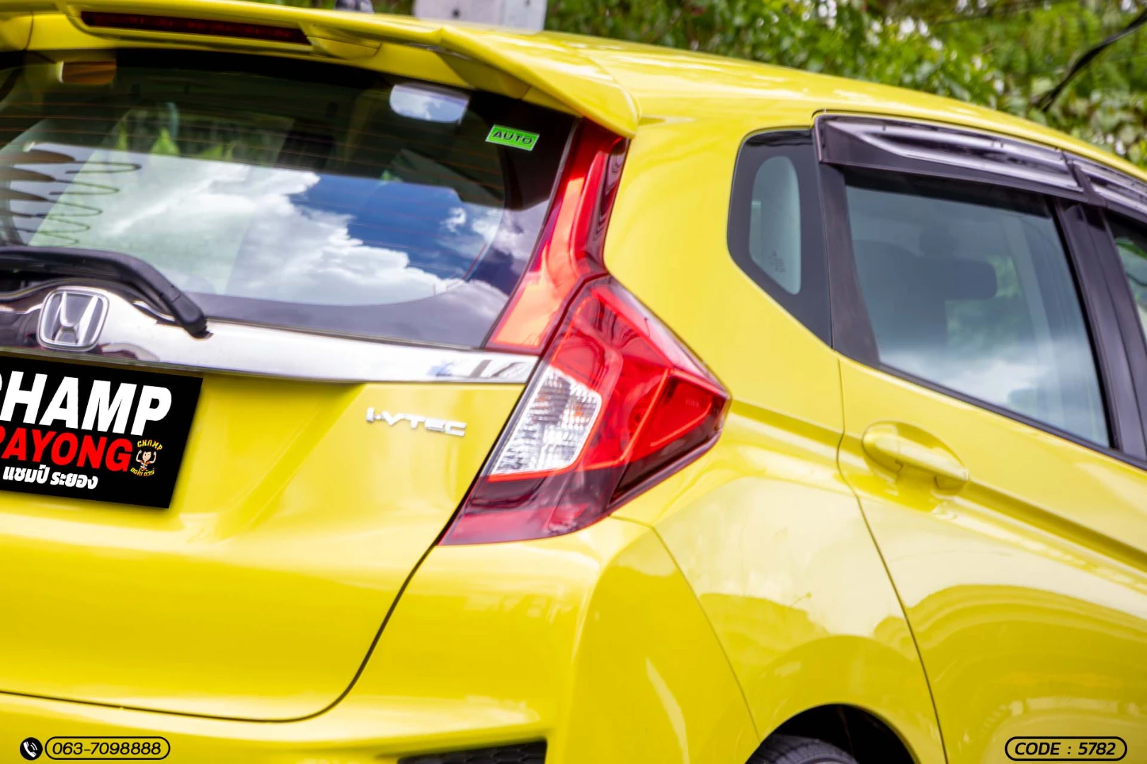 Honda JAZZ 1.5 SV (MY14) - ภาพย่อที่ 11