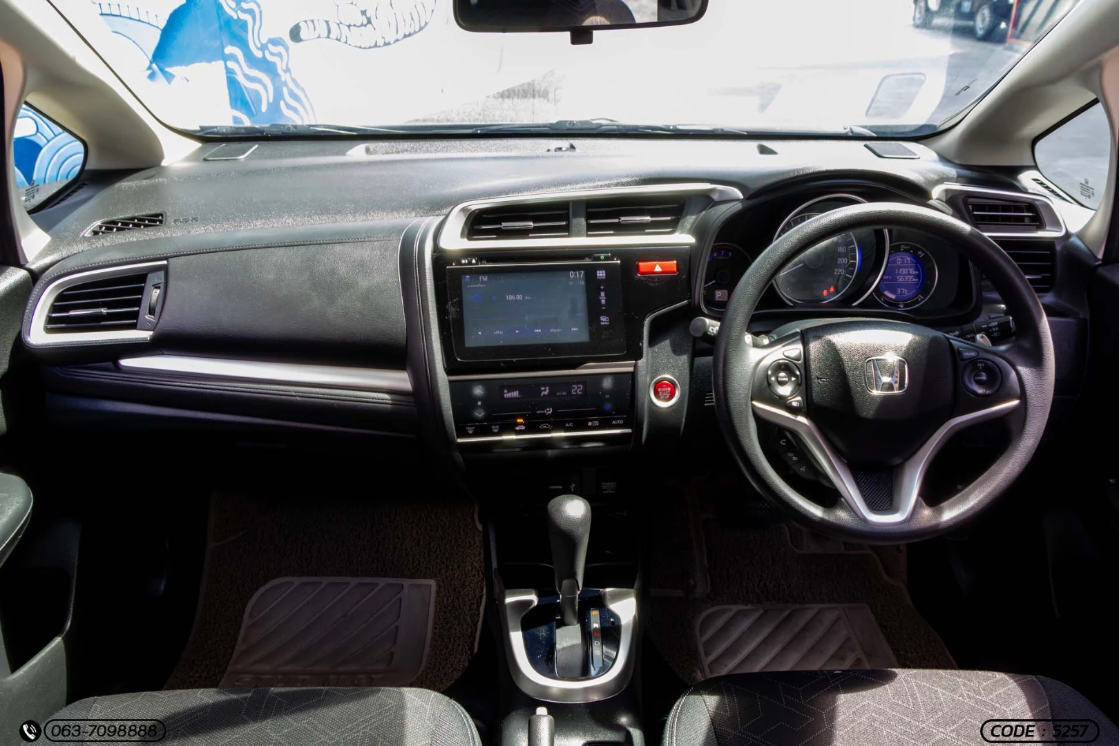 Honda JAZZ 1.5 SV (MY14) - ภาพย่อที่ 15