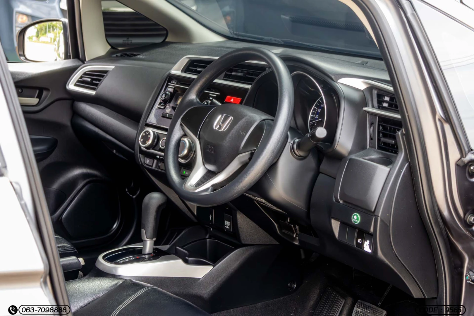 Honda JAZZ 1.5 V (MY14) - ภาพย่อที่ 15