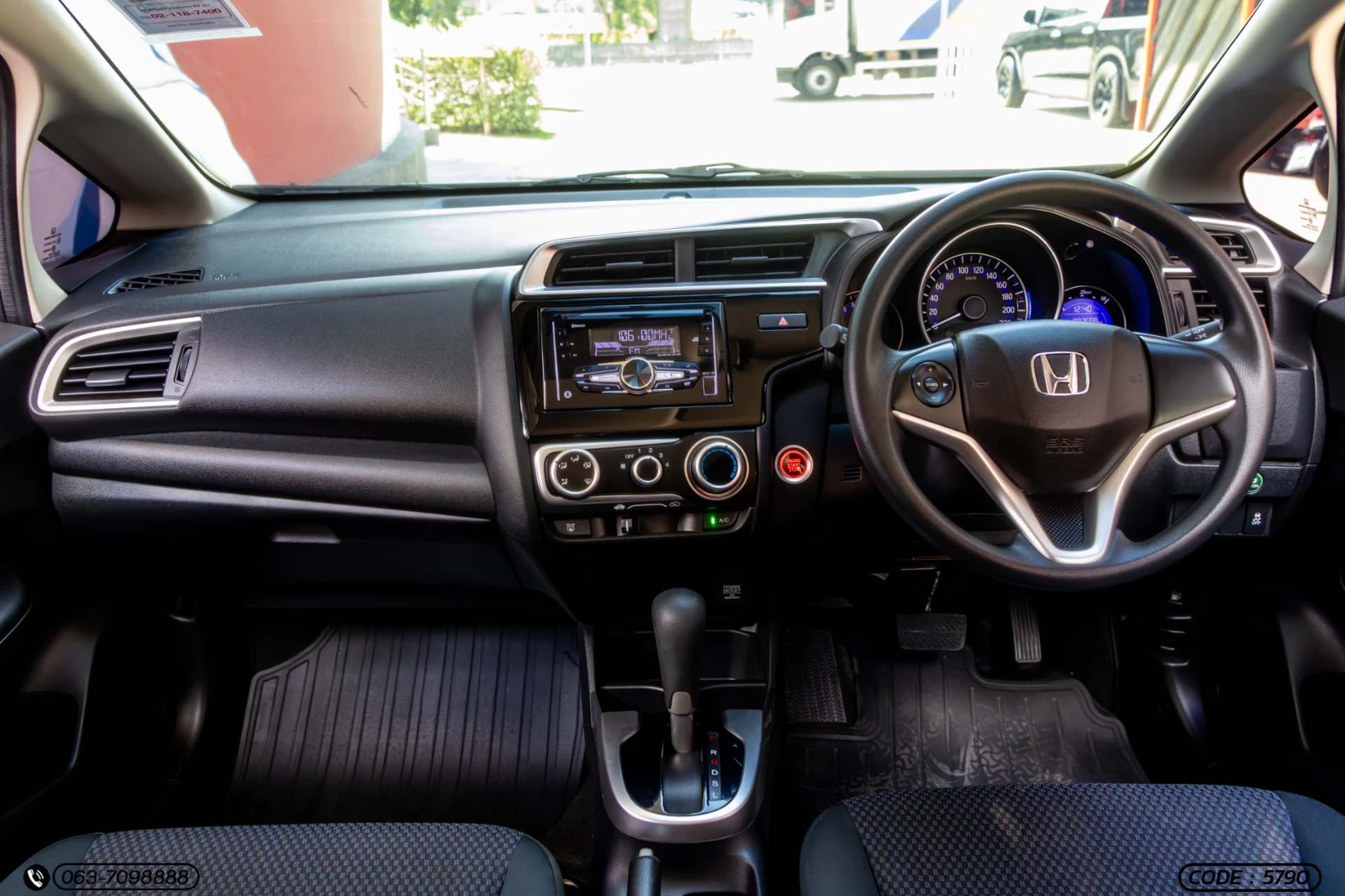 Honda JAZZ 1.5 V (MY14) (MNC) - ภาพย่อที่ 16