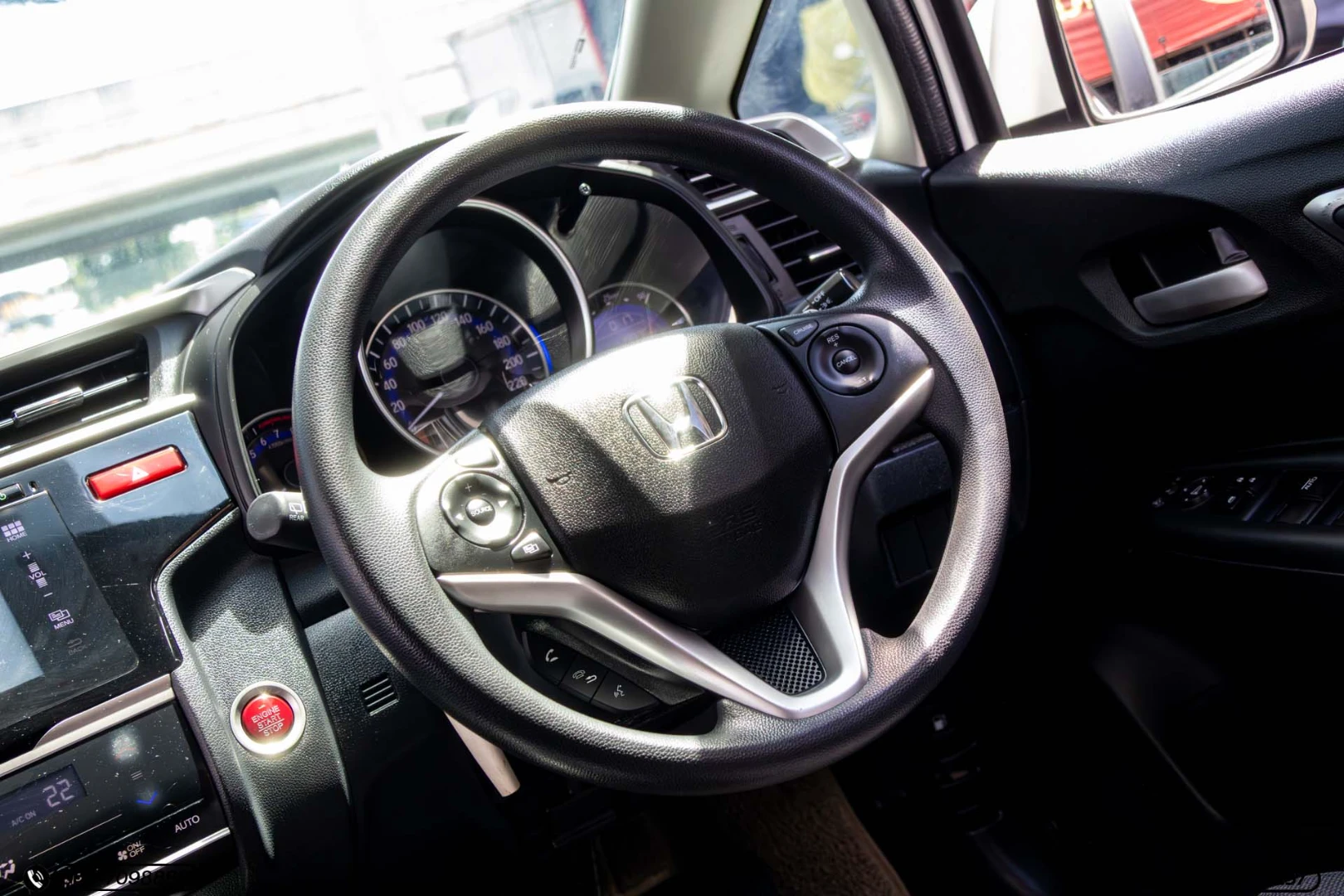 Honda JAZZ 1.5 SV (MY14) - ภาพย่อที่ 16