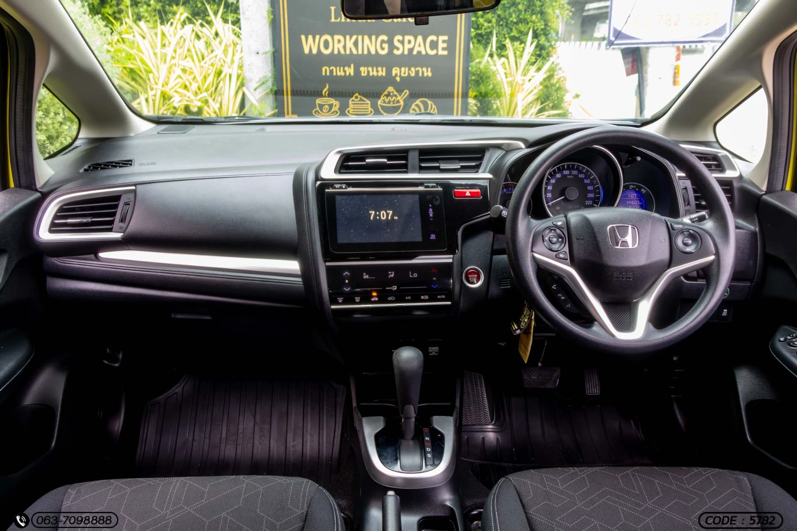 Honda JAZZ 1.5 SV (MY14) - ภาพย่อที่ 16