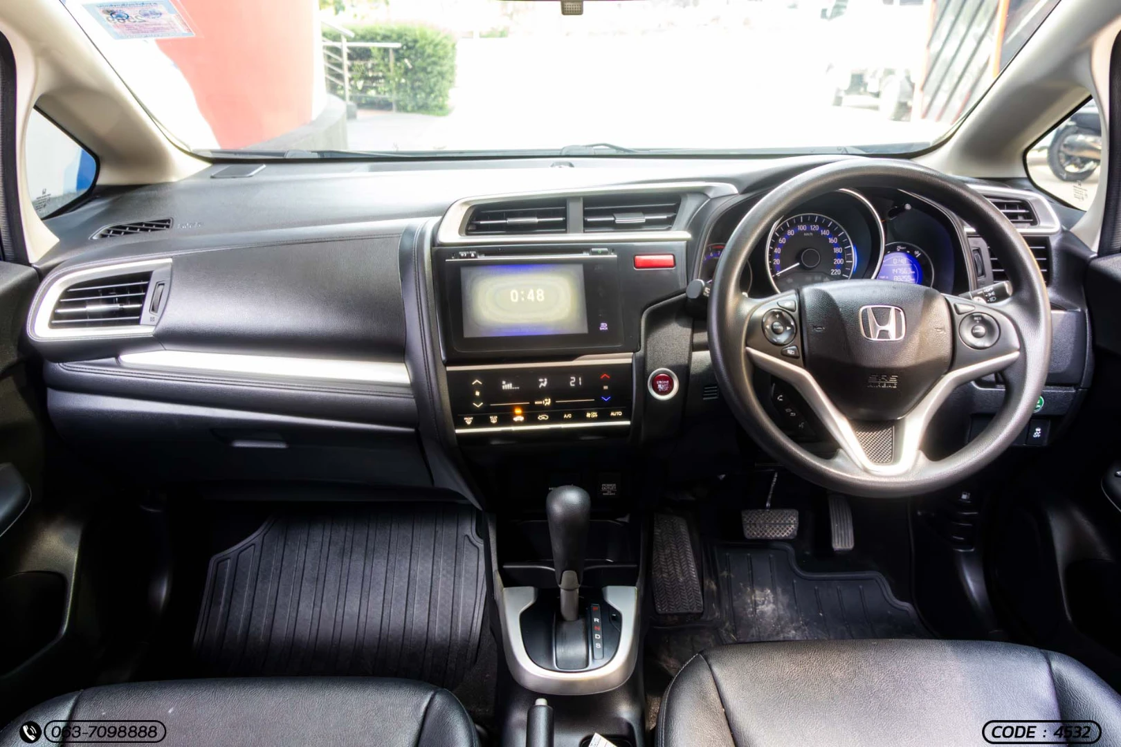 Honda JAZZ 1.5 SV (MY14) - ภาพย่อที่ 17