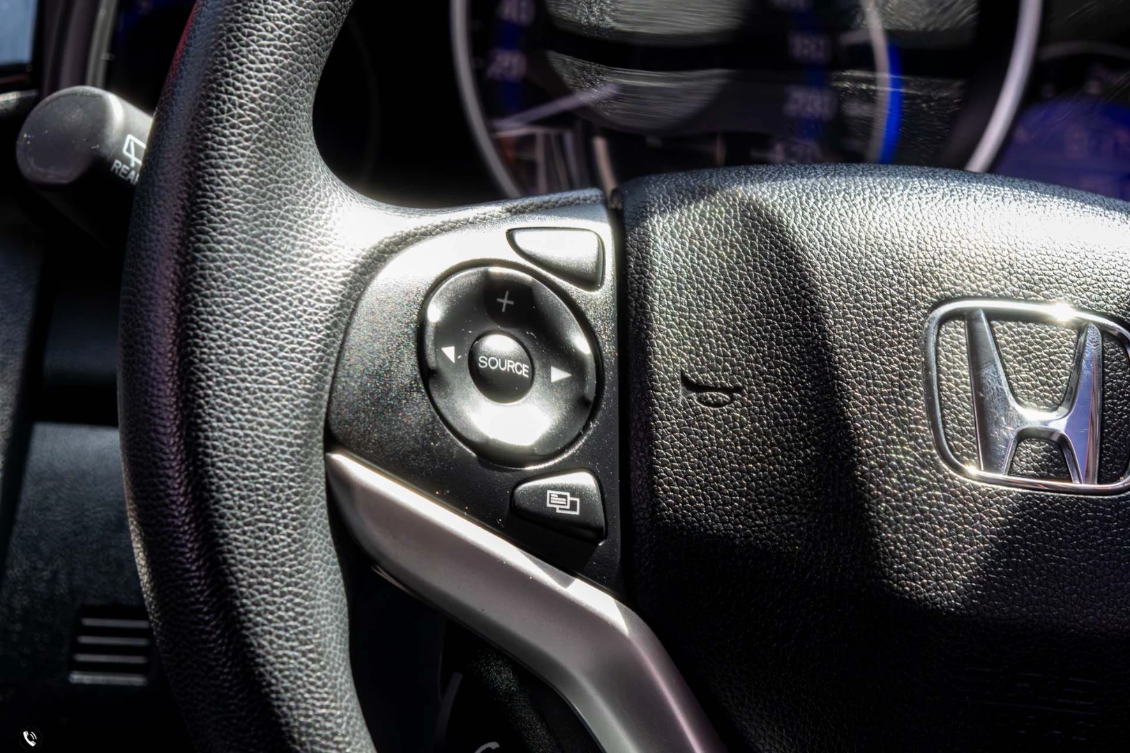 Honda JAZZ 1.5 SV (MY14) - ภาพย่อที่ 20
