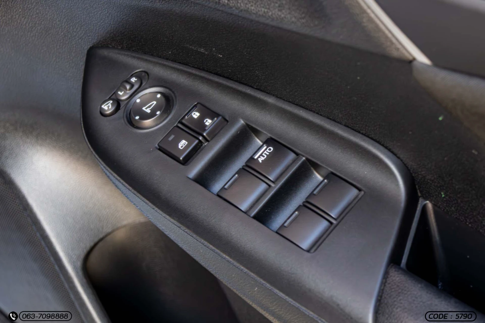 Honda JAZZ 1.5 V (MY14) (MNC) - ภาพย่อที่ 23