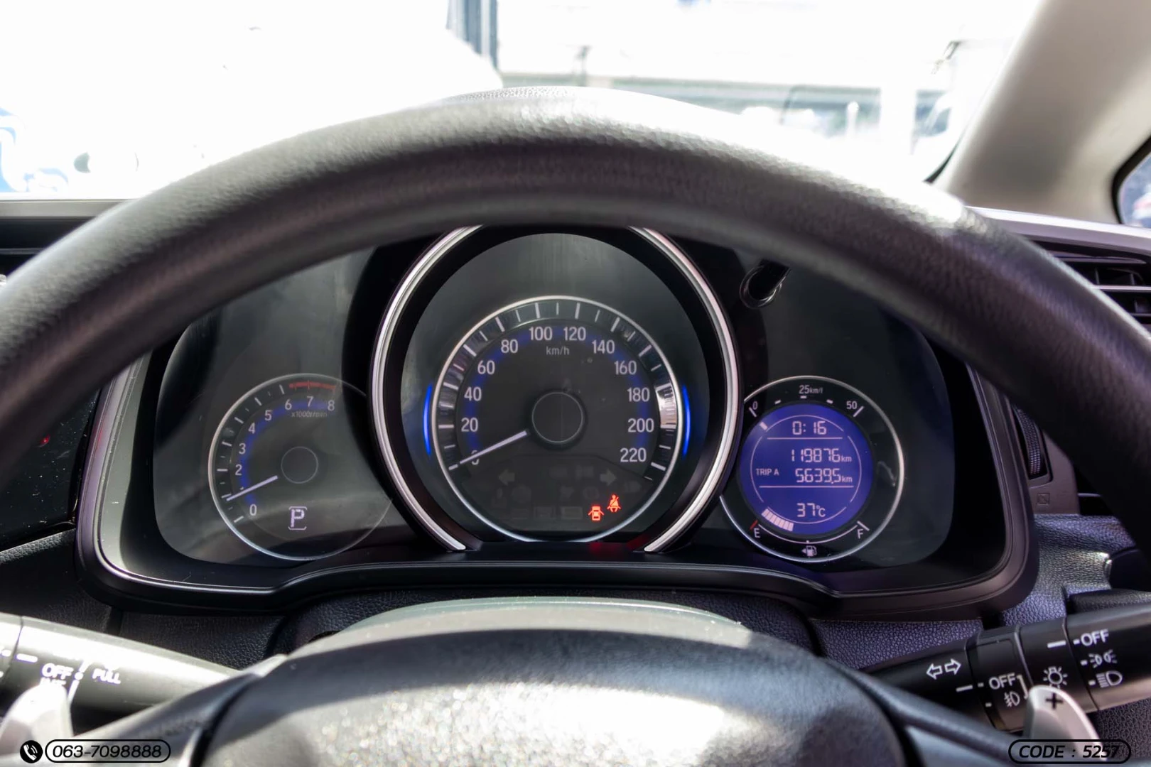 Honda JAZZ 1.5 SV (MY14) - ภาพย่อที่ 23