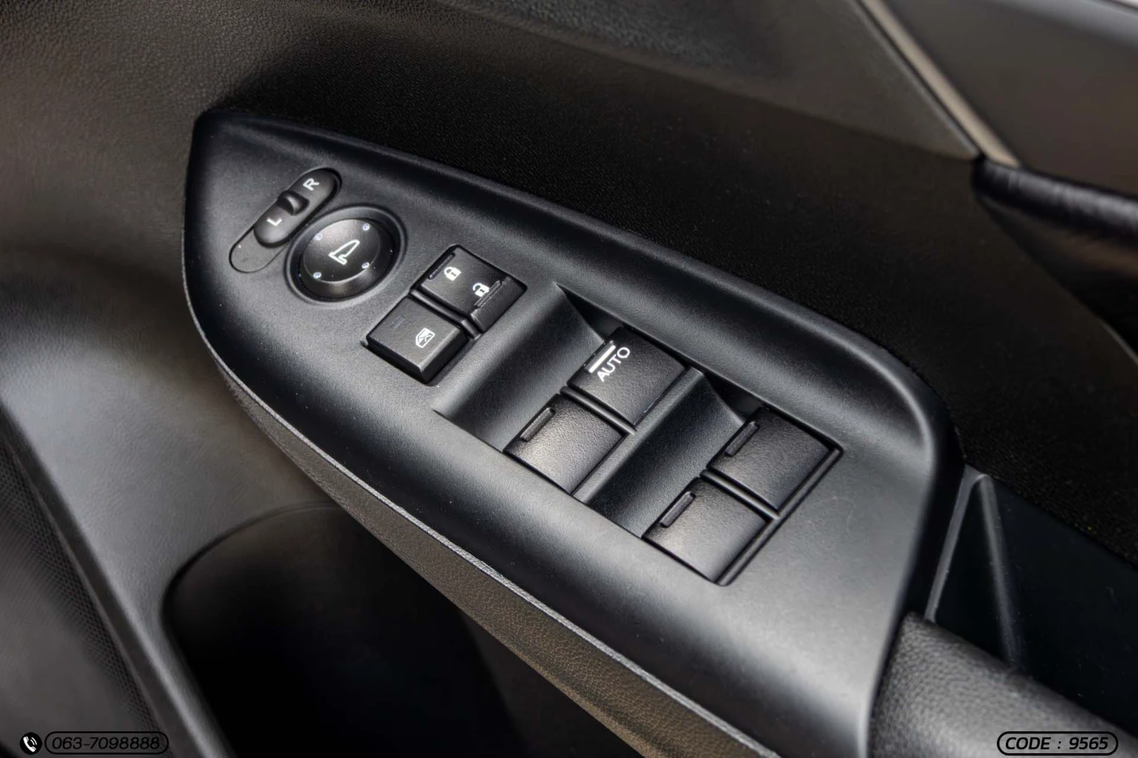 Honda JAZZ 1.5 V (MY14) - ภาพย่อที่ 23