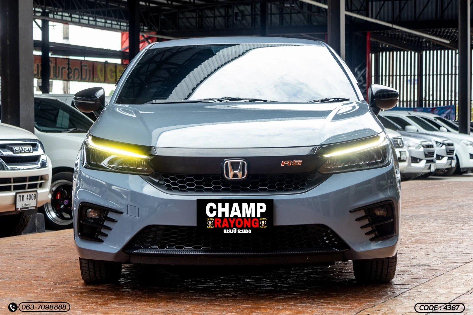 Car image (prefetched)