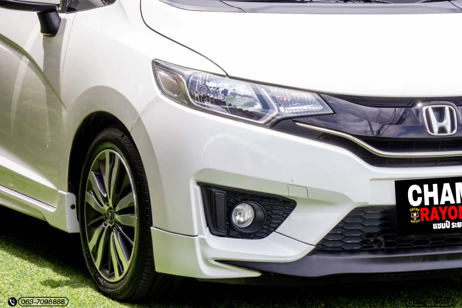 Honda JAZZ 1.5 SV (MY14) - ภาพย่อที่ 4