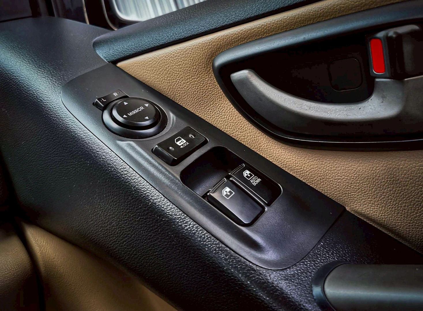 Hyundai H-1 DELUXE MAESTO 2.5 - ภาพย่อที่ 16