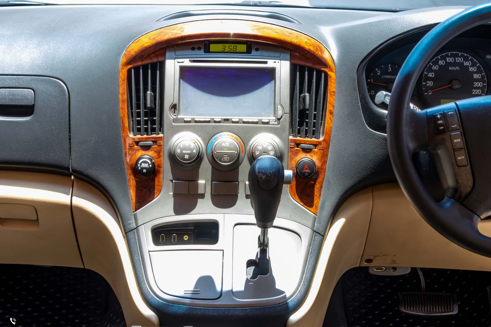 Hyundai H-1 DELUXE MAESTO 2.5 - ภาพย่อที่ 21