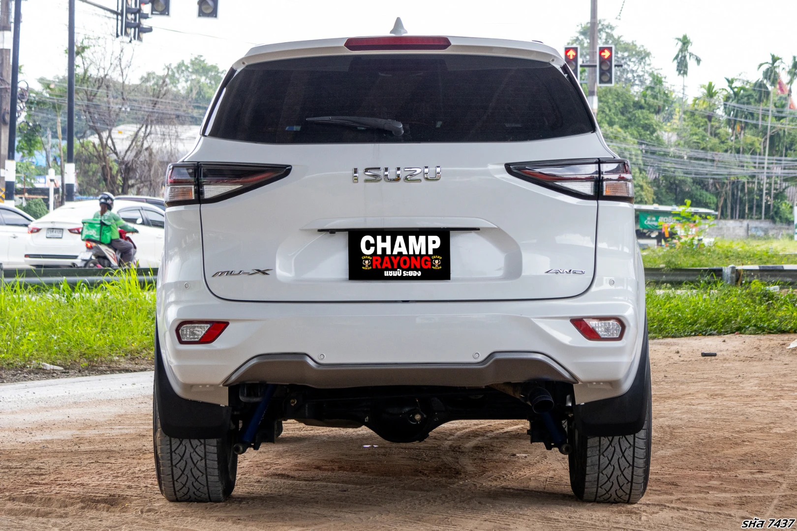 Isuzu MU-X 3.0 ULTIMATE 4WD - ภาพย่อที่ 9