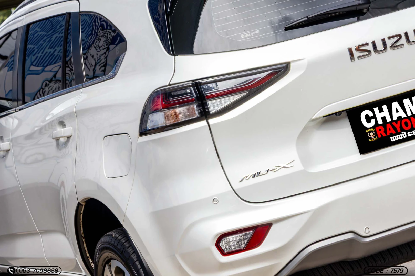 Isuzu MU-X 1.9 ULTIMATE 2WD - ภาพย่อที่ 10