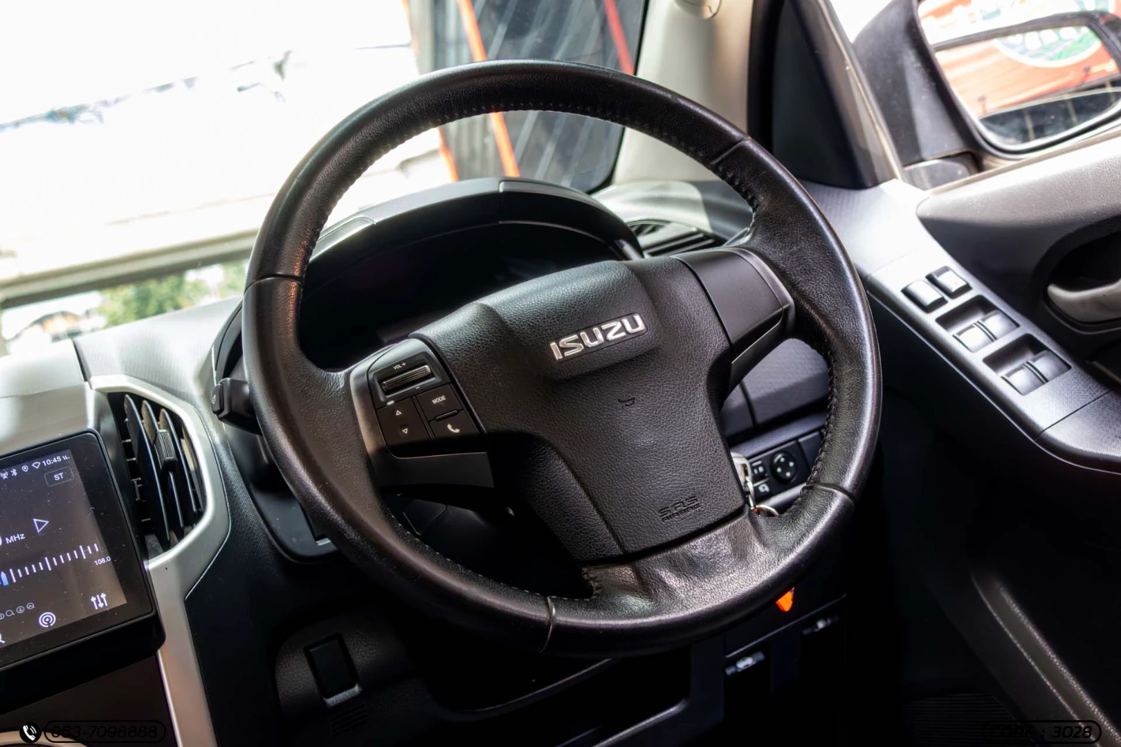 Isuzu D-MAX ALL NEW CAB-4 HI-LANDER 3.0 VGS Z-PRESTIGE NAVI (SUPER DAYLIGH) - ภาพย่อที่ 16