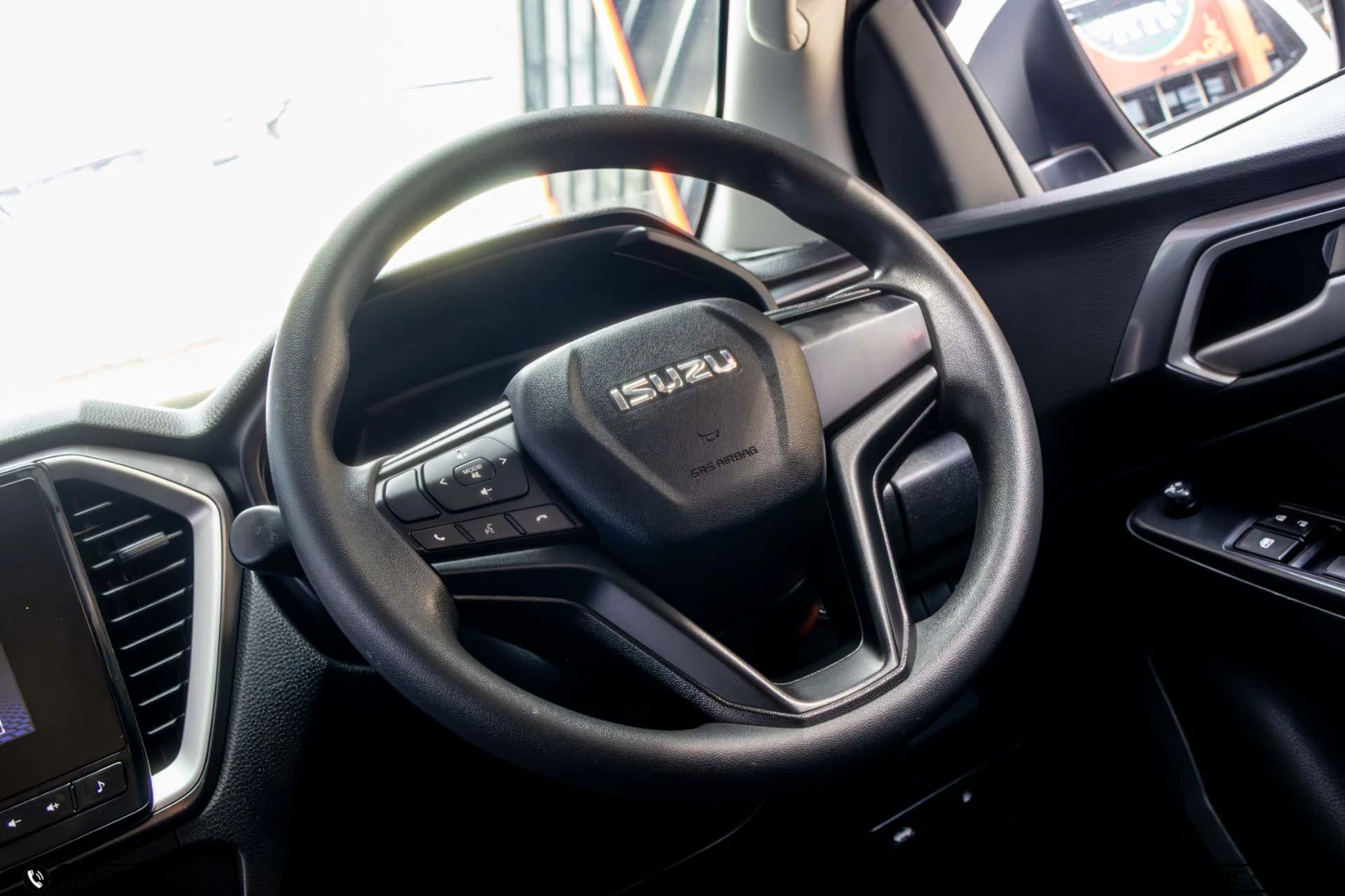 Isuzu D-MAX ALL NEW BLUE POWER CAB-4 HI-LANDER 1.9 DDI L DA (MY19) - ภาพย่อที่ 16