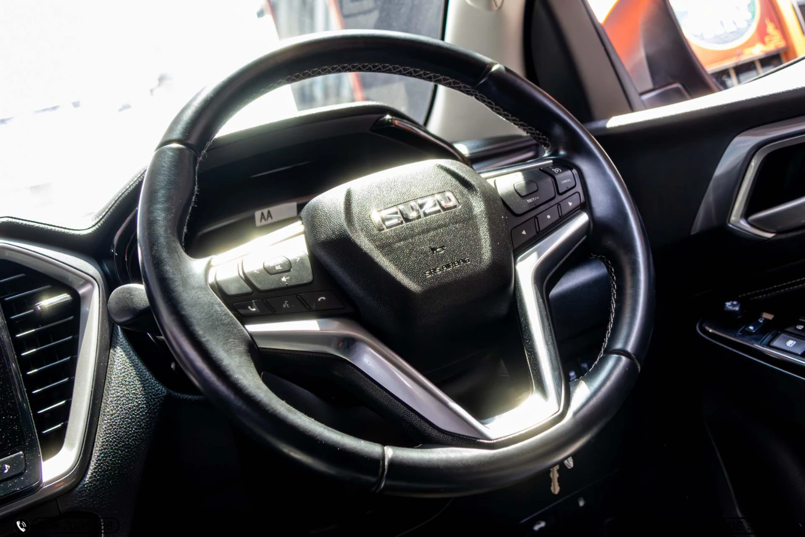 Isuzu D-MAX ALL NEW BLUE POWER CAB-4 HI-LANDER 1.9 DDI Z (MY19) - ภาพย่อที่ 17