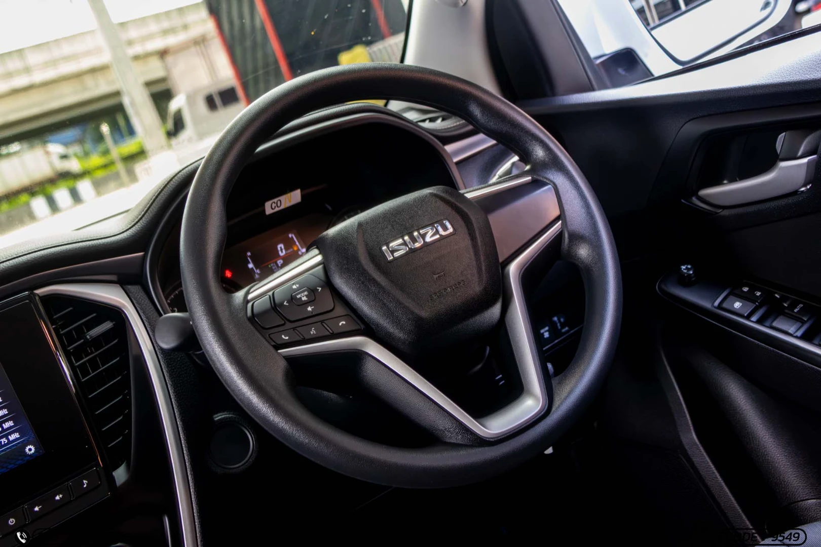Isuzu MU-X 1.9 ACTIVE 2WD (MY22) - ภาพย่อที่ 17