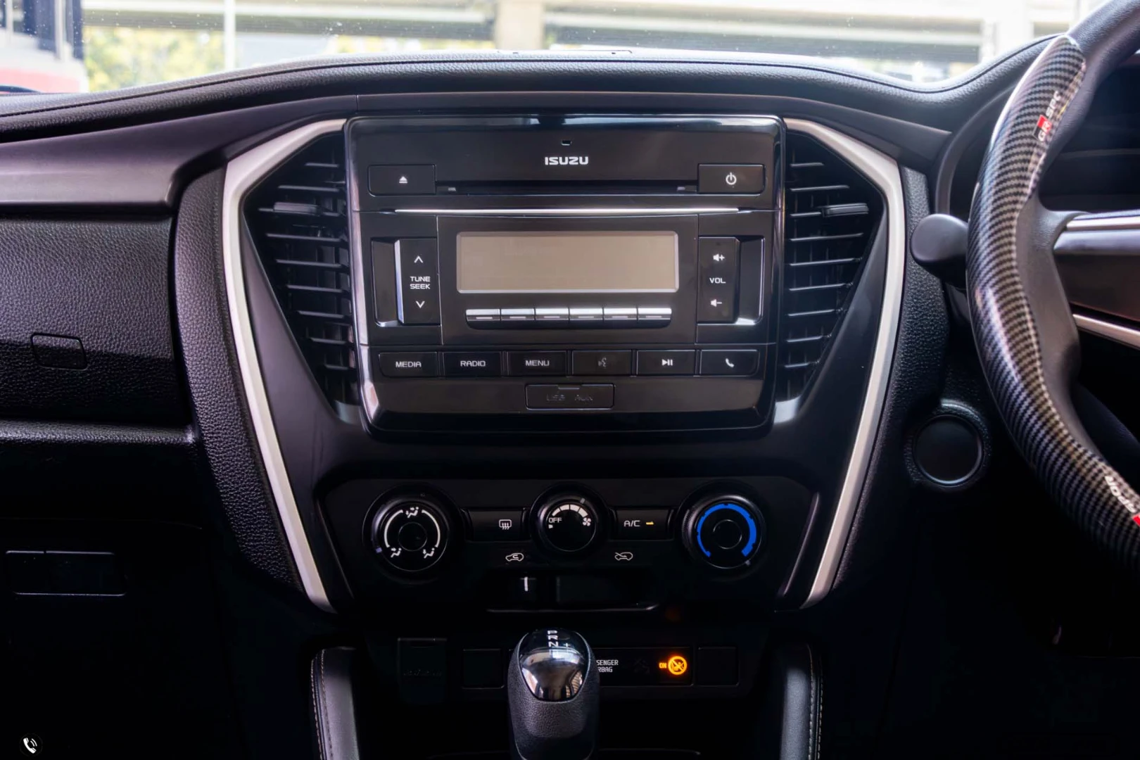 Isuzu MU-X 1.9 ACTIVE 2WD - ภาพย่อที่ 18
