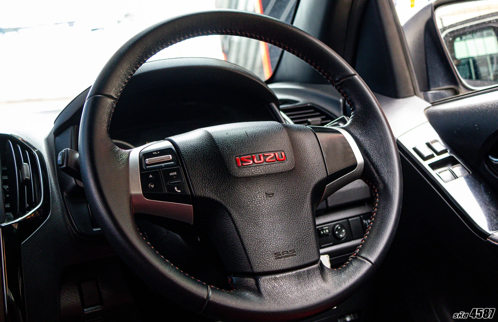 Isuzu D-MAX ALL NEW BLUE POWER SPACECAB 1.9 DDI Z SPEED X-SERIES (MNC) - ภาพย่อที่ 16